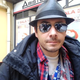 Matteo Brancaleoni oggi davanti all'Ariston