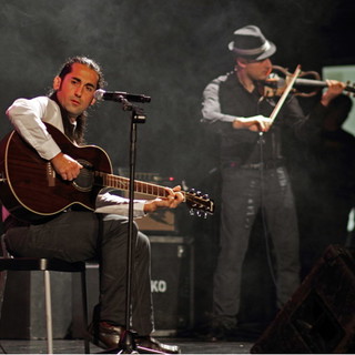 Imperia: venerdì sera Mladen unplugged al Manifesto del Cantautorato Ligure