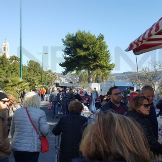 Imperia: si sposta sul lungomare Vespucci la fiera dell'Angelo rione di Oneglia Imperia: si sposta sul lungomare Vespucci la fiera dell'Angelo rione di Oneglia