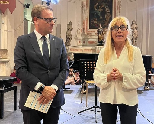 L'assessore regionale Marco Scajola al Festival internazionale di Musica da Camera (Foto) L'assessore regionale Marco Scajola al Festival internazionale di Musica da Camera (Foto)