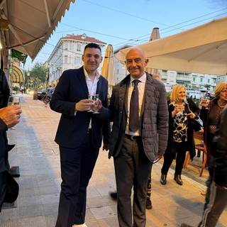 Elezioni Sanremo, il candidato Mager incontra gli imprenditori e commercianti di Piazza Colombo