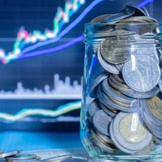 La difficile strada di Cardano (ADA): Gli analisti guardano a una criptovaluta più promettente