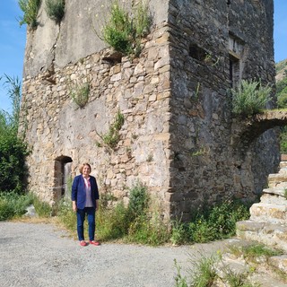 Vallecrosia, messa in sicurezza della torre saracena. Marilena Piardi: "Possiamo procedere con l'affidamento dei lavori" (Foto e video)