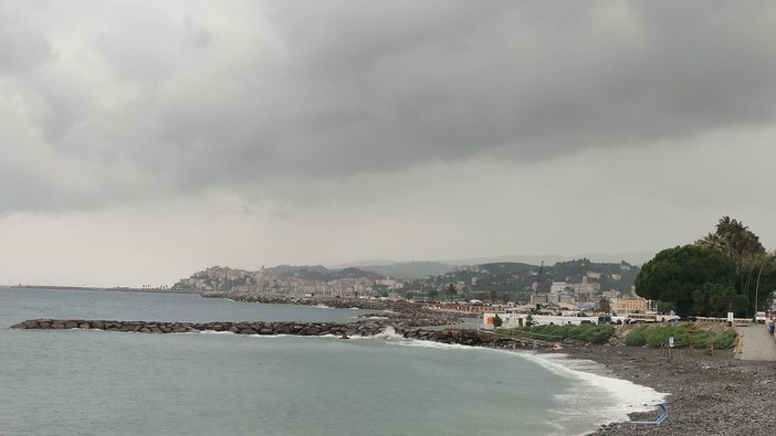 Temporali sul Ponente, miglioramento in serata: Arpal conferma l’allerta gialla sul Levante