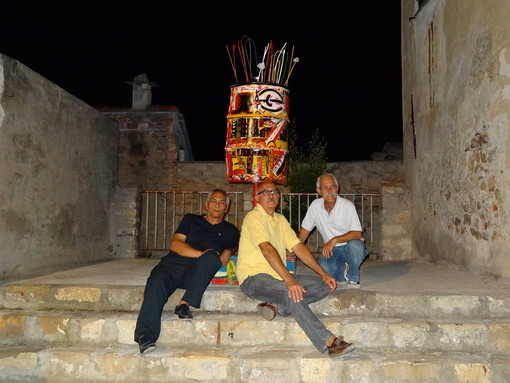 Cervo: continua con successo la mostra AR3 nella suggestiva Cà da Nonna Teresa Cervo: continua con successo la mostra AR3 nella suggestiva Cà da Nonna Teresa