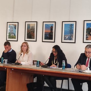 Bordighera, in consiglio comunale sbarca la mozione della minoranza sull'istituzione della commissione Peba: scoppia il dibattito Bordighera, in consiglio comunale sbarca la mozione della minoranza sull'istituzione della commissione Peba: scoppia il dibattito