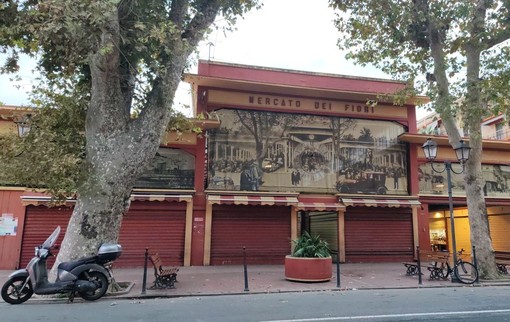 Mercato, Ventimiglia Progressista attacca: “Apertura concessa solo dopo le proteste, ma i problemi restano” Mercato, Ventimiglia Progressista attacca: “Apertura concessa solo dopo le proteste, ma i problemi restano”