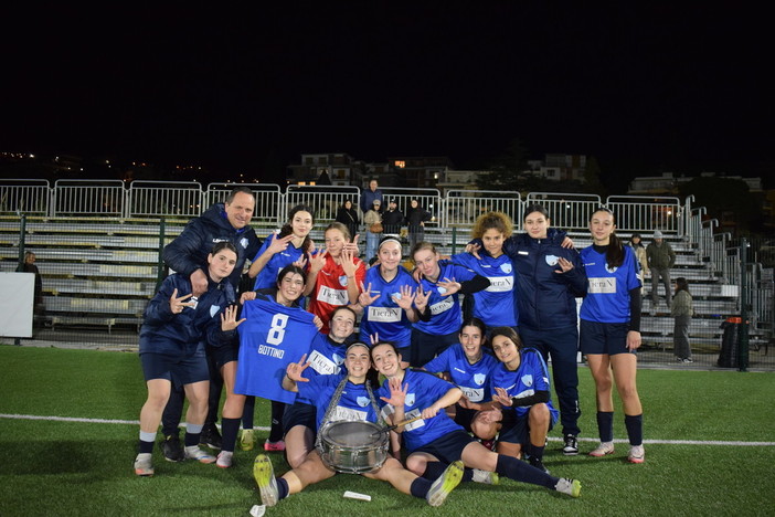 Calcio femminile. Matuziana, la Juniores è travolgente: 8-3 al Vallescrivia e quarto posto solitario Calcio femminile. Matuziana, la Juniores è travolgente: 8-3 al Vallescrivia e quarto posto solitario