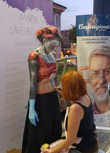 Sanremo: al Palafiori oggi Miss MOAC, sfilata di moda con le ragazze di Miss Inverno e sfida tra “Sardenaira” e “Pissalandrea”