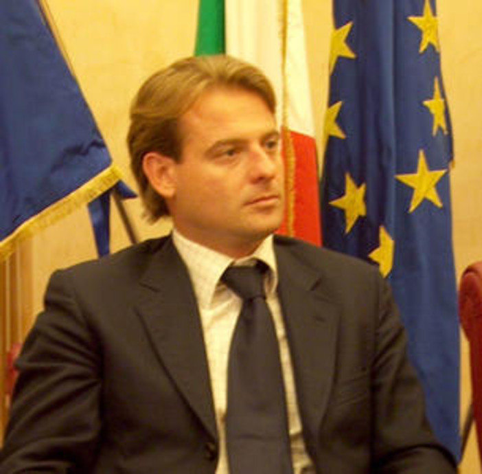 Regione: chiusura delle piccole farmacie nell'entroterra, presto un'interrogazione di Scajola Regione: chiusura delle piccole farmacie nell'entroterra, presto un'interrogazione di Scajola