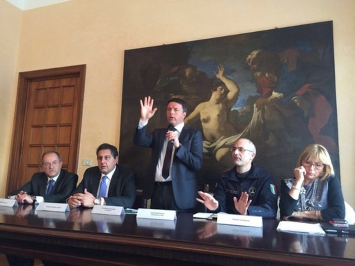 Matteo Renzi a incontra i sindaci delle zone alluvionate nelle province di Imperia e Savona. "Lavoriamo perché sulla somma urgenza ci sia il 100%"