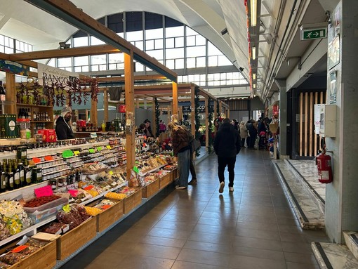 Mercato Annonario di Sanremo, sopralluogo dell’assessore Ormea: via ai primi interventi sui banchi rimasti vuoti
