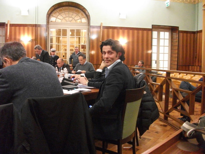 Massimiliano Moroni prende posto in consiglio comunale