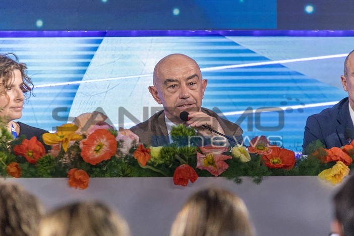Festival di Sanremo, il sindaco Mager promuove la prima serata: "Forse troppe 30 canzoni ma Conti ha trovato il giusto equilibrio"