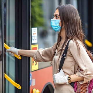 Covid, in Liguria l'Rt sale a 1,1, cresce il contagio nel paese e in Europa, a Barcellona torna il coprifuoco