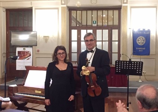 I musicisti Marina Remaggi (fortepiano Pleyel 1835) e Julien Fourrier (violino)
