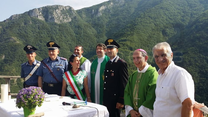 Triora: celebrata a Creppo da Mons. Antonio Suetta la Santa Messa in ricordo dei Carabinieri caduti