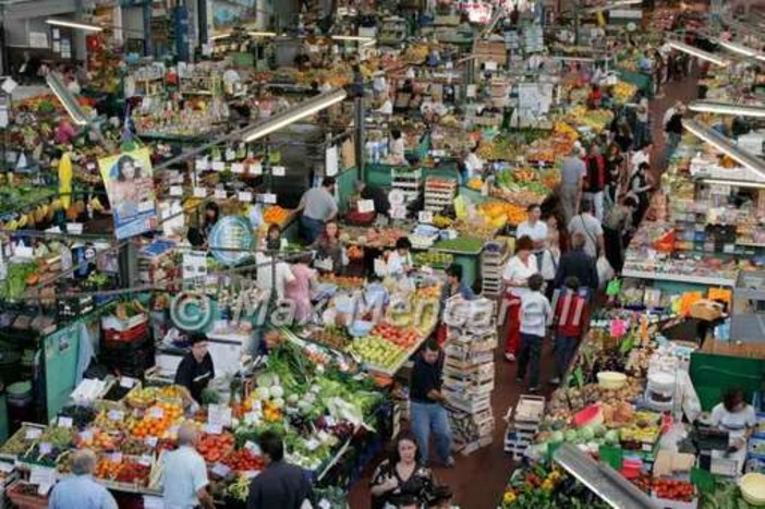 Sanremo: gli orari di apertura del Mercato Annonario tra il 30 giugno ed il 1° settembre Sanremo: gli orari di apertura del Mercato Annonario tra il 30 giugno ed il 1° settembre