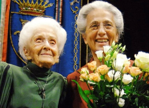 Il Castello di Perno rende omaggio alle sorelle Levi‑Montalcini con un incontro speciale nel cuore delle Langhe Il Castello di Perno rende omaggio alle sorelle Levi‑Montalcini con un incontro speciale nel cuore delle Langhe