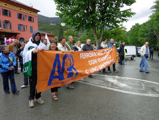 Manifestazione a Breil a sostegno della linea Ventimiglia-Cuneo, intervento dell'Anga di Imperia