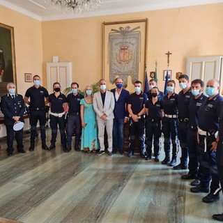 Nuovi agenti per la Polizia Municipale di Sanremo: il benvenuto dell’Amministrazione comunale Nuovi agenti per la Polizia Municipale di Sanremo: il benvenuto dell’Amministrazione comunale