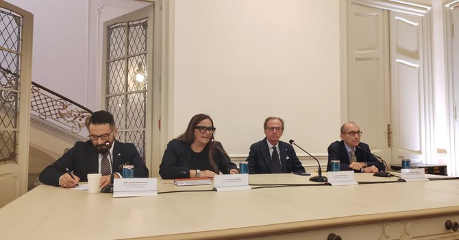 Ospedale di Bordighera, l'assessore regionale Nicolò: "Il Saint Charles non si tocca" (Foto e video) Ospedale di Bordighera, l'assessore regionale Nicolò: "Il Saint Charles non si tocca" (Foto e video)