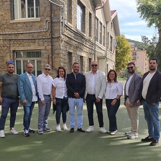 Vallecrosia riqualifica il cortile della scuola Andrea Doria: conclusi i lavori (Foto) Vallecrosia riqualifica il cortile della scuola Andrea Doria: conclusi i lavori (Foto)