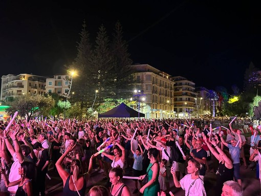 Sanremo supera il giro di boa dell’estate: eventi sold out e turismo in tenuta nonostante divieti e caro prezzi Sanremo supera il giro di boa dell’estate: eventi sold out e turismo in tenuta nonostante divieti e caro prezzi