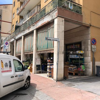 Il negozio “Simona, Jarno, Nicole”