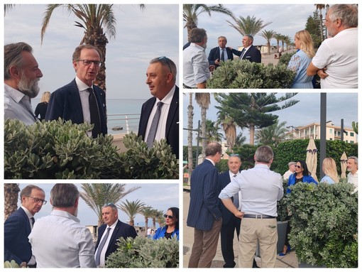 Bordighera, l'assessore regionale Massimo Nicolò incontra i consiglieri comunali di minoranza (Foto) Bordighera, l'assessore regionale Massimo Nicolò incontra i consiglieri comunali di minoranza (Foto)