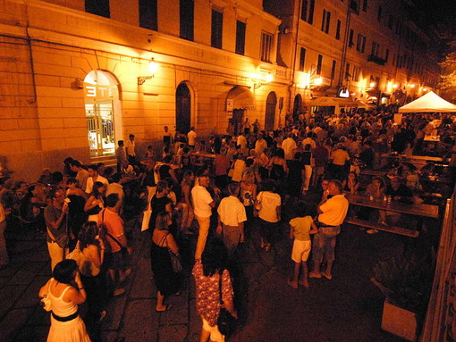 Domani "Notte di Bollicine" a Porto Maurizio, star il gruppo dei 'Buio Pesto'