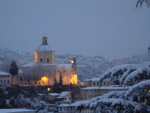 La nevicata dell'11 febbraio 2010 a Sanremo La nevicata dell'11 febbraio 2010 a Sanremo