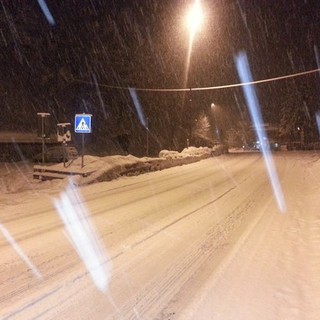 Dalle 21 chiude per neve il tunnel di Tenda: riapertura prevista domani 11 dicembre alle 6 Dalle 21 chiude per neve il tunnel di Tenda: riapertura prevista domani 11 dicembre alle 6