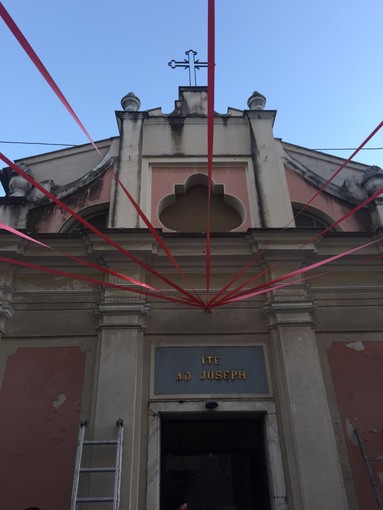 Arma di Taggia: anche via San Giuseppe si veste a festa per Natale grazie all'intervento di alcuni abitanti