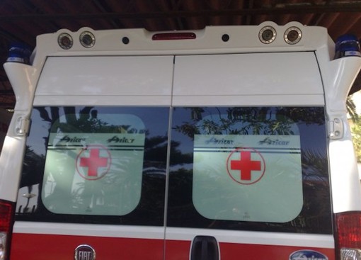 Diano Marina: anziana colta da malore muore in spiaggia, intervento di 118 e Croce Rossa