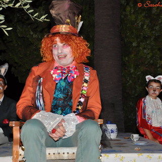 Ospedaletti: domani sera per le vie della città va in scena 'Nella notte buia buia... Fiabe da Paura!' Ospedaletti: domani sera per le vie della città va in scena 'Nella notte buia buia... Fiabe da Paura!'