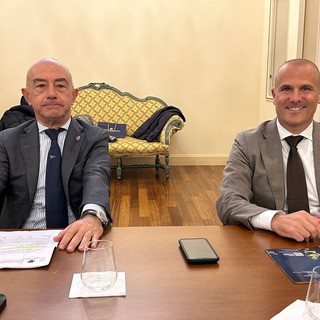 Sanremo 2025: scatta il countdown per il Festival, Mager "Clima già frizzante". Sindoni: "In piazza Colombo grandi nomi" (Video) Sanremo 2025: scatta il countdown per il Festival, Mager "Clima già frizzante". Sindoni: "In piazza Colombo grandi nomi" (Video)