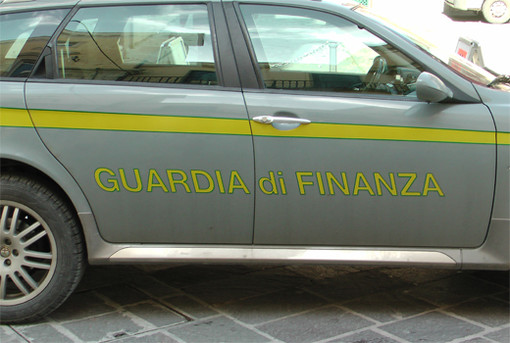 Sanremo: evasione per quasi 1 milione di euro per una ditta che opera nel commercio di saponi