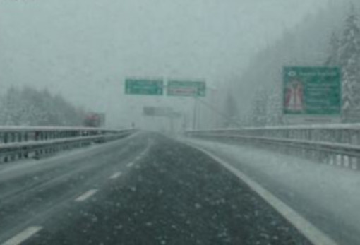 Per allerta nivologica, Codice Bianco sull'A10, Savona – Ventimiglia (Confine Francese) Per allerta nivologica, Codice Bianco sull'A10, Savona – Ventimiglia (Confine Francese)