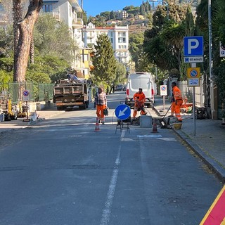 Bordighera: iniziati lavori per nuovo attraversamento pedonale rialzato in via Vittorio Veneto