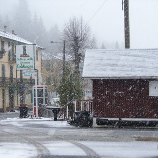 Maltempo sul Nord-Ovest: continua a piovere sulla costa ma nevica sul Tenda, sul Nava ed a Monte Bignone