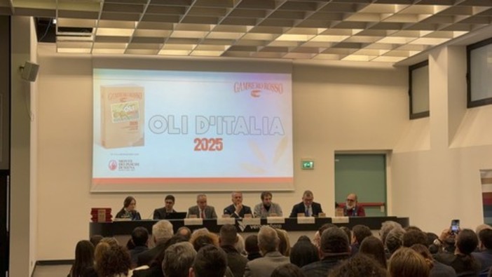 Gambero Rosso, azienda di Isolabona premiata dalla guida Oli d’Italia 2025