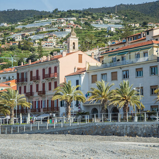 Ospedaletti: tutto pronto per la riapertura delle scuole, oggi e domani i lavori di igienizzazione Ospedaletti: tutto pronto per la riapertura delle scuole, oggi e domani i lavori di igienizzazione