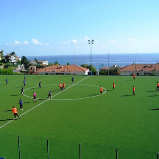 Calcio: l’Ospedaletti chiama a raccolta la famiglia orange, ingresso libero per la gara contro la Campese Calcio: l’Ospedaletti chiama a raccolta la famiglia orange, ingresso libero per la gara contro la Campese