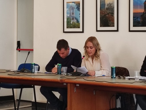 Bordighera, grave errore di comunicazione su materiale promozionale: discussa l'interpellanza della minoranza