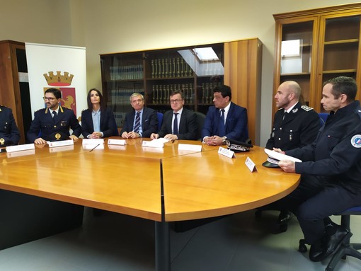 Imperia: operazione 'Bengodi', sgominato clan marsigliese di ladri di bancomat che agiva tra Italia, Francia e Spagna - I dettagli (Video) Imperia: operazione 'Bengodi', sgominato clan marsigliese di ladri di bancomat che agiva tra Italia, Francia e Spagna - I dettagli (Video)