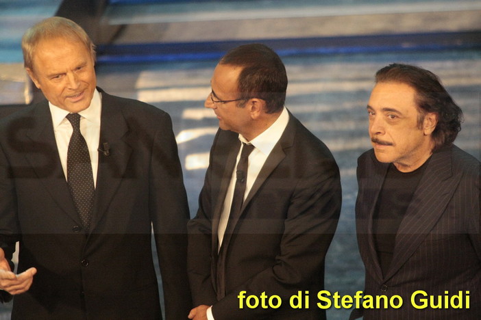 Sanremo: come promesso Carlo Conti in diretta su Rai Uno ricorda i ritardi dei pagamenti delle imprese edili Sanremo: come promesso Carlo Conti in diretta su Rai Uno ricorda i ritardi dei pagamenti delle imprese edili