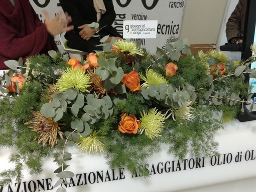 Imperia: i fiori e le composizioni di OliOliva e la sinergia fra Anga-Giovani di Confagricoltura e l'Istituto Aicardi