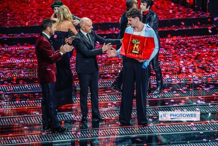 "Tutta l'Italia... tutta l'Italia!": dopo 'Domenica In' si smonta tutto ma Sanremo è stata per una settimana la capitale... di tutto "Tutta l'Italia... tutta l'Italia!": dopo 'Domenica In' si smonta tutto ma Sanremo è stata per una settimana la capitale... di tutto
