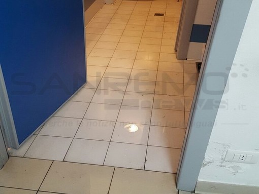 Bordighera: all’interno dell’ospedale 'Saint Charles' miasmi e liquami fuoriescono dagli scarichi